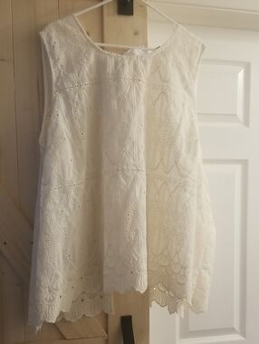 Torrid Sz 5x White Eyelet Sleeveless Cotton Top NWT